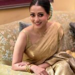 Raima Sen Instagram - Gold never comes to the dreamers - except in dreams