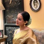 Raima Sen Instagram - Gold never comes to the dreamers - except in dreams