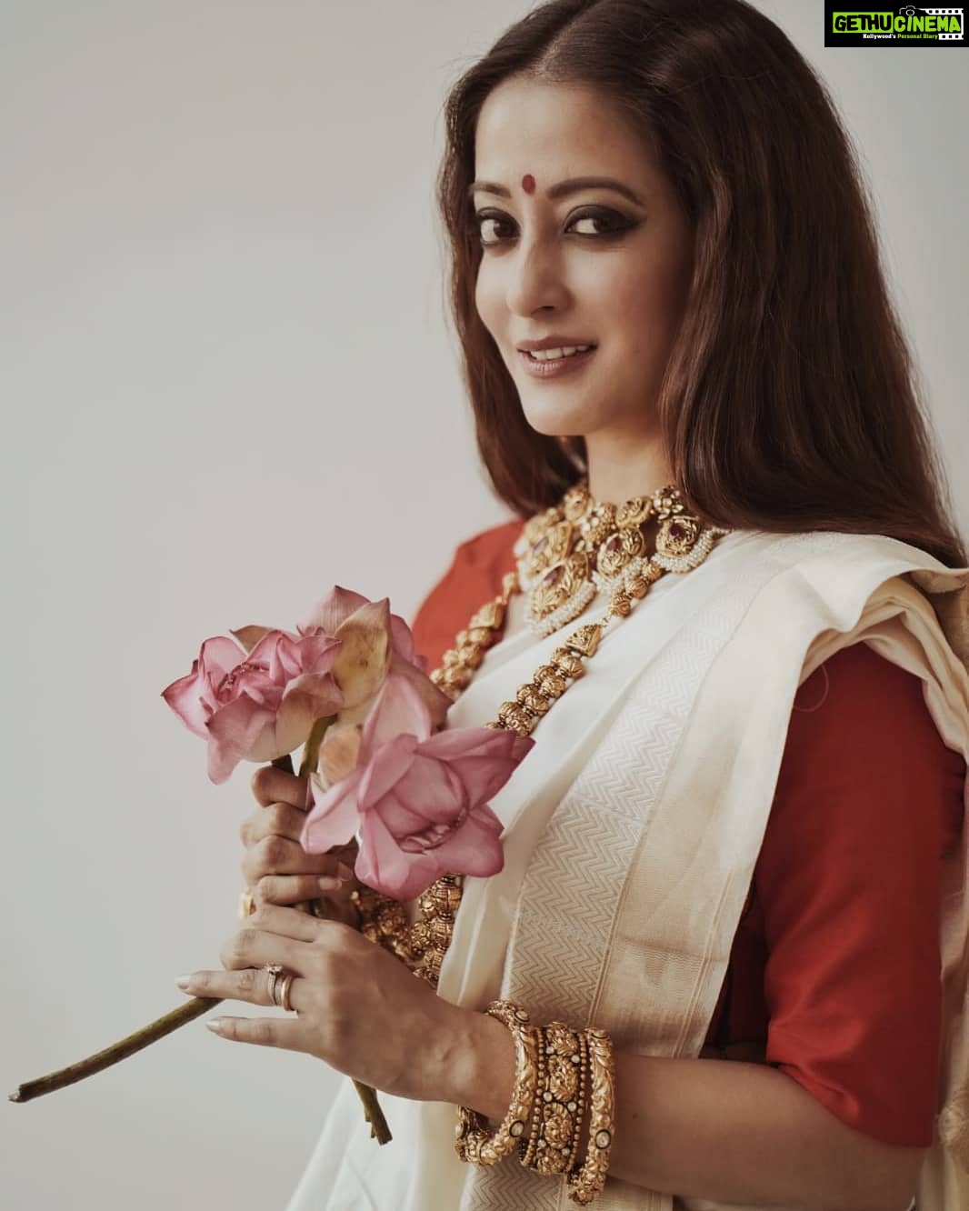 Raima Sen Instagram - শুভ শরোদিয়া #durgapuja2021 #mahalaya