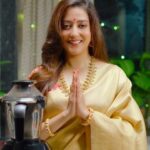 Raima Sen Instagram - Ma eshe geche and that means the arrival of family, friends and a huge list of food demands! Kintu with the Havells Hexo Mixer Grinder you can cook all your pujo favourites with ease. So why wait? Bring your kitchen essential home today. #DurgaPuja #Havells #HexoMixerGrinder #Hexo