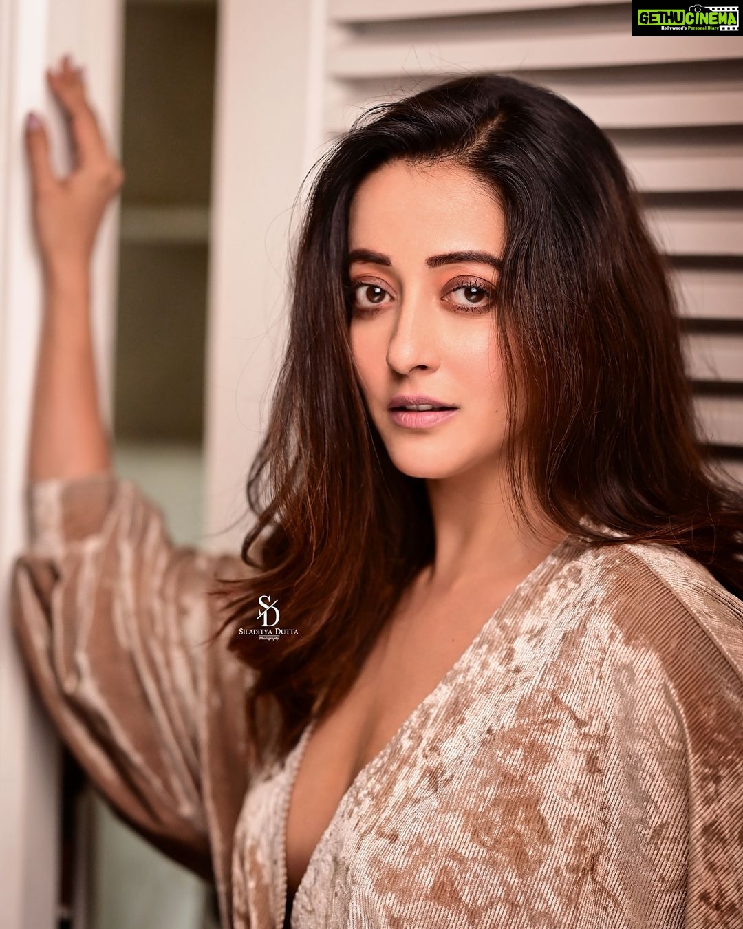 Raima Sen Instagram - #whatscooking #🤎 @the_manorhousekol