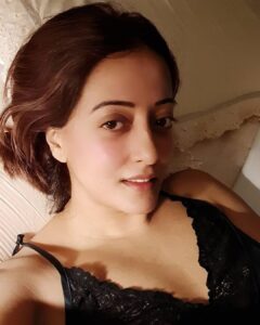 Raima Sen Instagram - #calmbeforethestorm
#goodnight 🖤
#nightsinwhitesatin