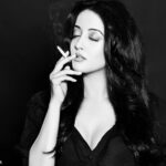 Raima Sen Instagram - #smokingisinjurioustohealth #justaportrait 🖤