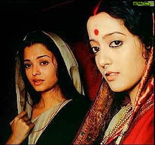 Raima Sen Instagram - ফিরে দেখা #ChokherBali ... #RabindraJayanti #RituparnoGhosh