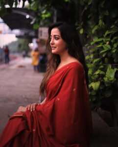 Raima Sen Instagram - City sights…. Wherever you place a camera ,you get a vision .. Kolkata