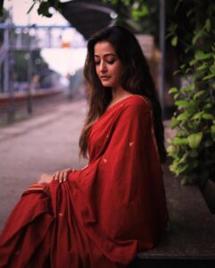Raima Sen Instagram - City sights…. Wherever you place a camera ,you get a vision ..