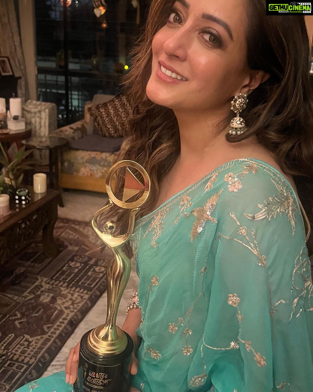 Raima Sen Instagram - Thank you @tv9_bangla for the editors choice award ❤️