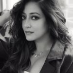 Raima Sen Instagram - HMU and click by @makeupartist_prasenjit @portraits_by_pro #❤️