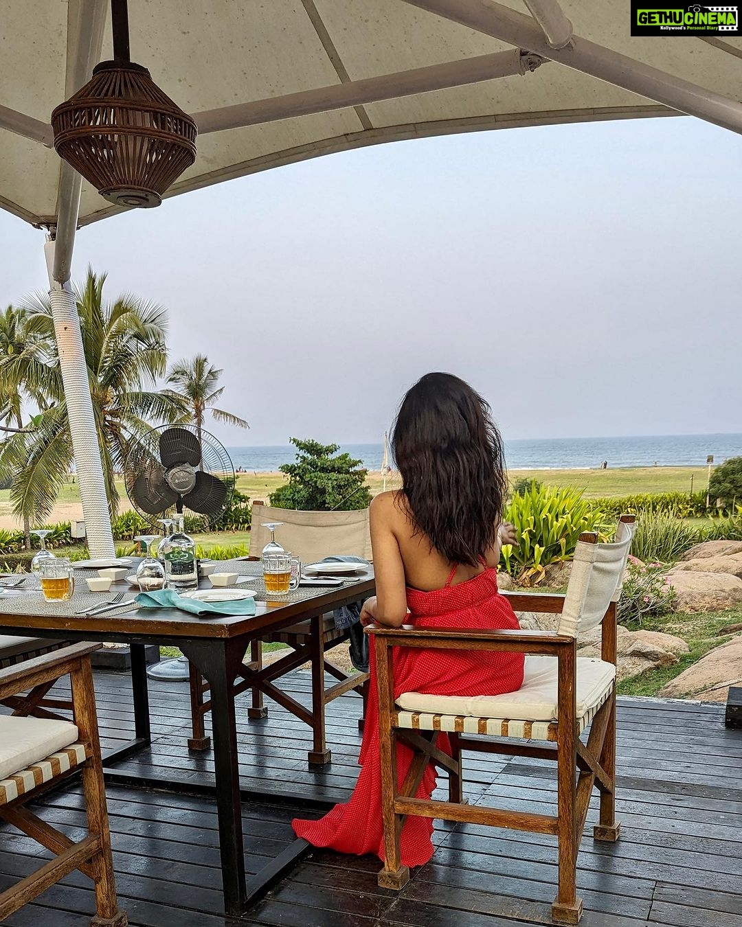 Raiza Wilson Instagram - At the beach is always an amazing place to be ❤️ #beachgirl