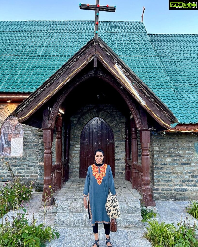 Raiza Wilson Instagram - 🏔️⛄️ Gulmarg, Kashmir