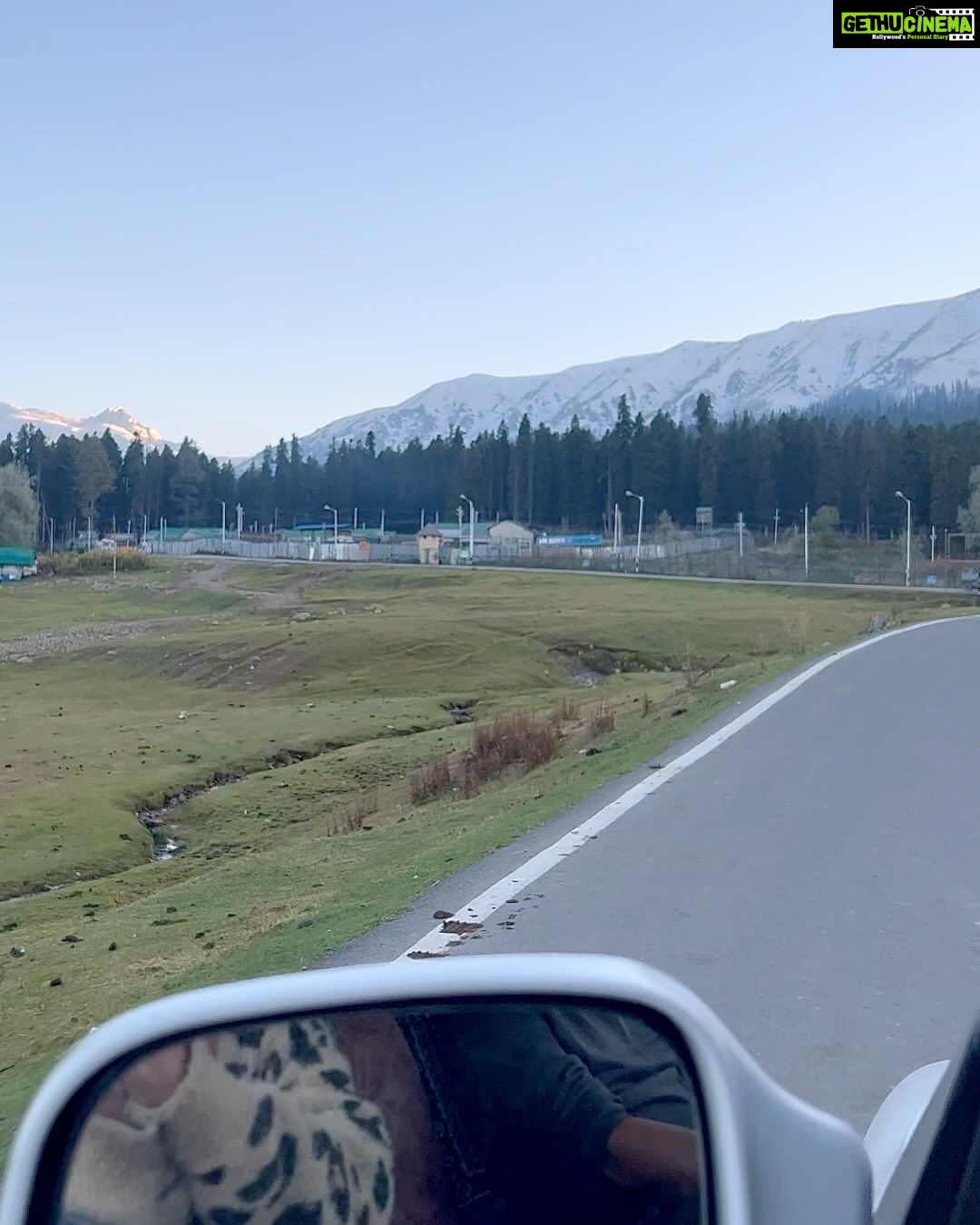 Raiza Wilson Instagram - 🏔️⛄️ Gulmarg, Kashmir