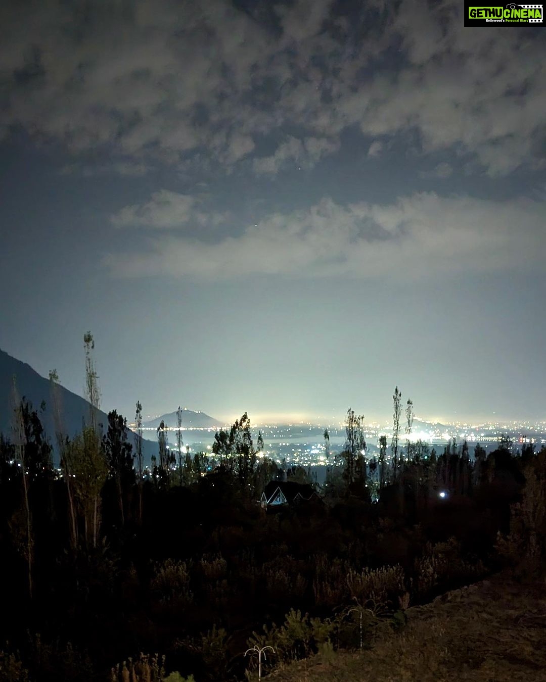 Raiza Wilson Instagram - So much beauty in Kashmir. Would be impossible to be able to express it just through pictures🌺 #natureisbeautiful