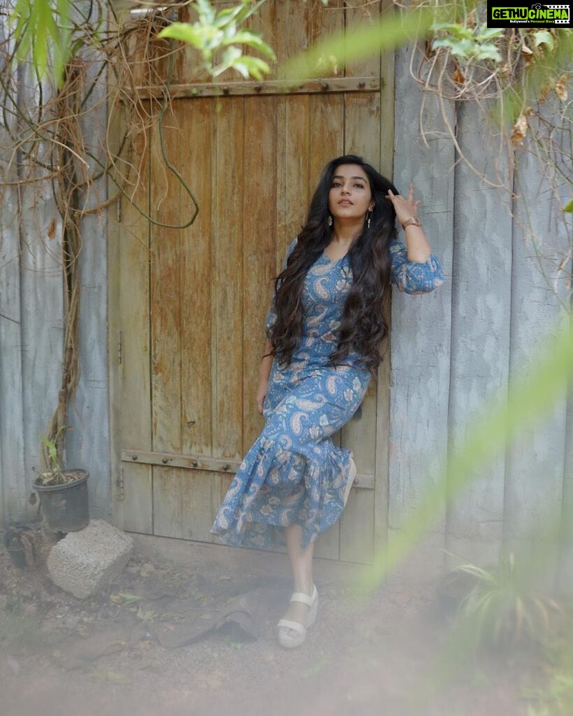 Rajisha Vijayan Instagram - Custom in rustic 🍂🪻 Photography: @merin__georg Styling: @styledbysmiji Outfit & Accessory: @house_of_vandy @reetu.george MUAH: @neethu_makeupartist Assisted by : @siraj_saleem_