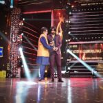 Rakshit Shetty Instagram – ಪ್ರಶಂಸೆ ಎನ್ನುವುದು ಬರಿ ಪ್ರಶಸ್ತಿ ಅಲ್ಲ, ನಿಮ್ಮ ಪ್ರೀತಿ ಇರದೆ ಅದು ಪೂರ್ಣವಾಗುವುದಿಲ್ಲ. ಸದಾ ನಿಮ್ಮೆಲ್ಲರ ಪ್ರೀತಿ ಹೀಗೆ ಇರಲಿ.. ಮನದಾಳದ ಧನ್ಯವಾದಗಳು 😊

Here’s to bringing many more stories on screen, to elevating each other, to all the love recieved! Thank you all, I’m grateful 🤗 

Congratulations @imran_sardhariya on receiving the Best Choreographer Award! 🤗

Styled by: @pragathirishabshetty

#SIIMA #AvaneSrimannarayana #ASN