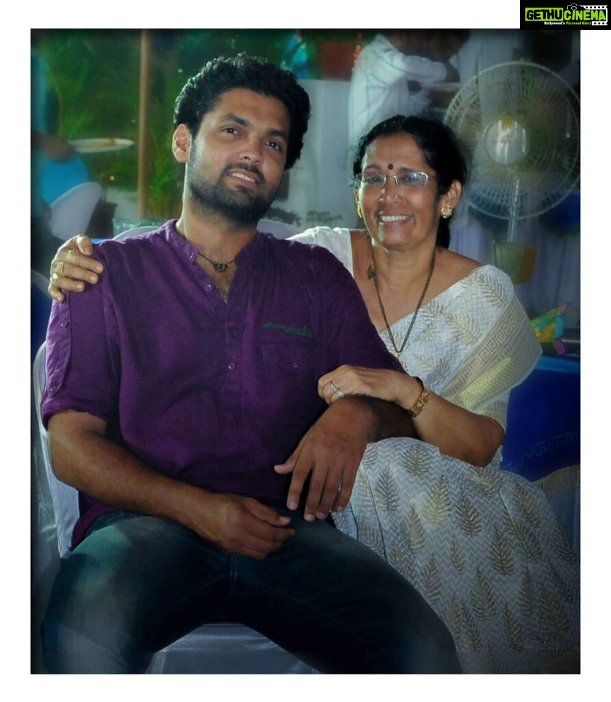 Rakshit Shetty Instagram - All I am, I owe to you. Happy Mother's Day Amma 😊 ಎಲ್ಲಾ ತಾಯಂದಿರಿಗೂ ತಾಯಂದಿರ ದಿನದ ಹಾರ್ದಿಕ ಶುಭಾಶಯಗಳು ✨