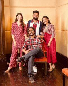 Rakshit Shetty Instagram - One family foto🫠🧿♥️