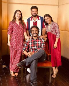 Rakshit Shetty Instagram - One family foto🫠🧿♥️