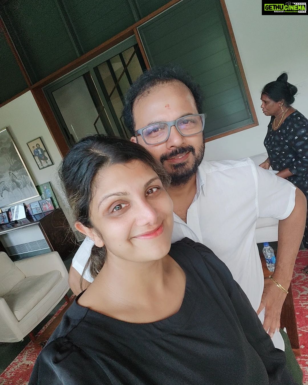 Rambha Instagram - My Brother's visit 🤗Vasu Maama's visit .#brothers #relation #familytime #familyphotography #visits#brothers #brothersisterlove#uncle #nephew #neice