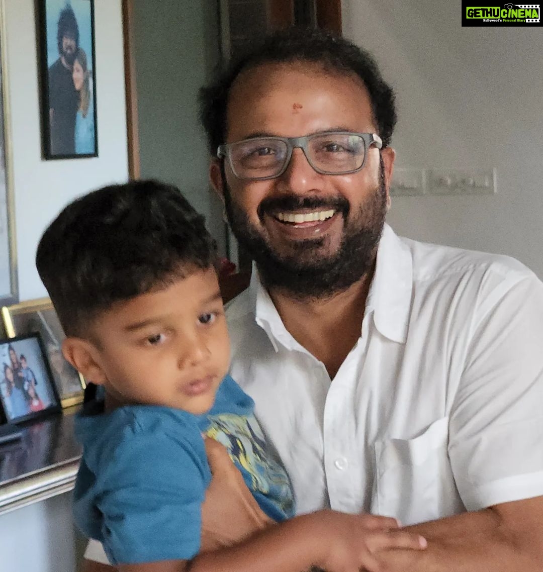 Rambha Instagram - My Brother's visit 🤗Vasu Maama's visit .#brothers #relation #familytime #familyphotography #visits#brothers #brothersisterlove#uncle #nephew #neice