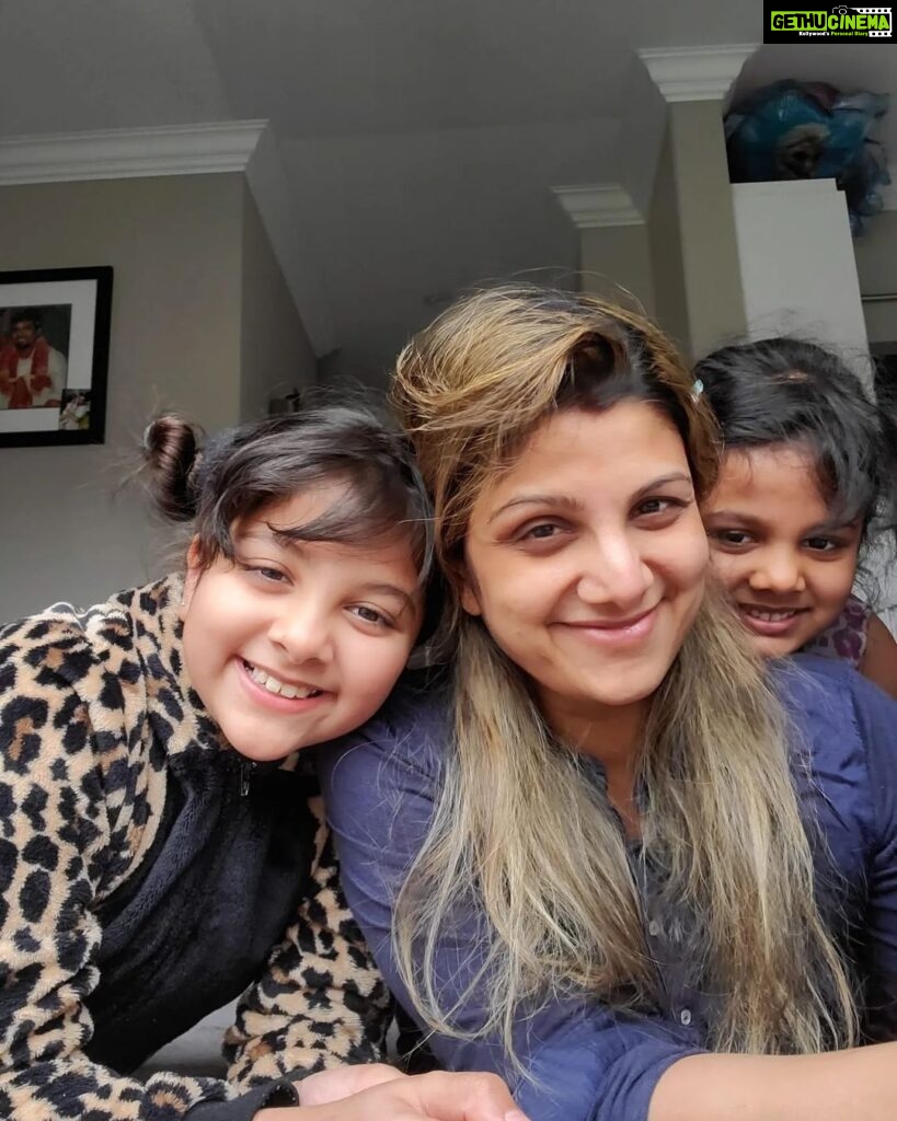 Rambha Instagram - Memories few to share to my world ❤🙏#fans#friends#family#celebrity#kids#daughters#celebrationd#Halloween
