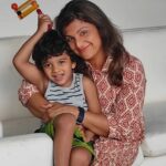 Rambha Instagram - Happy Navratri to One n all 🥰 @thirdeye.prakaash- lovely pics.#celebration #celebrity #navratri #dasera #durga #durgapooja #friends
