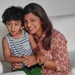Rambha Instagram - Happy Navratri to One n all 🥰 @thirdeye.prakaash- lovely pics.#celebration #celebrity #navratri #dasera #durga #durgapooja #friends