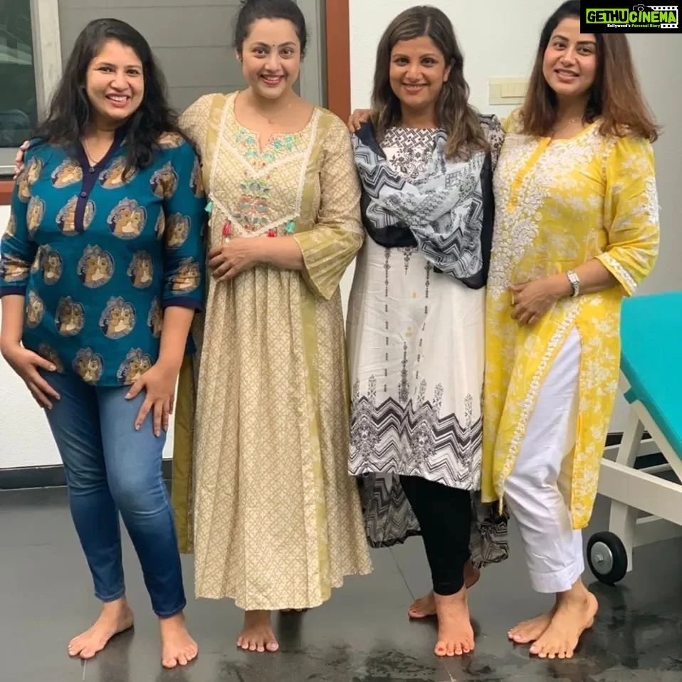 Rambha Instagram - With friends ❤️#celebration #friendship