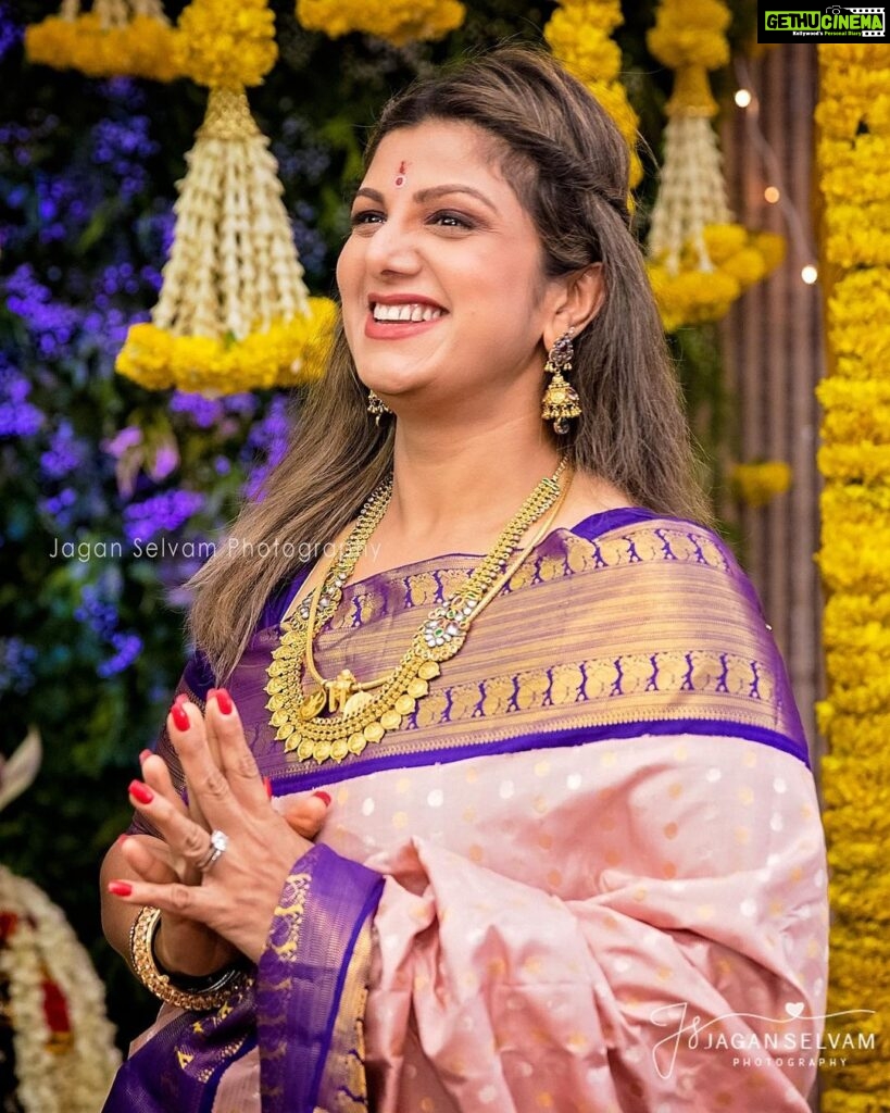 Rambha Instagram - #prithahari #prithaharifan #ramba #silksarees #southindiaactress #actress #sareelove Chennai, India