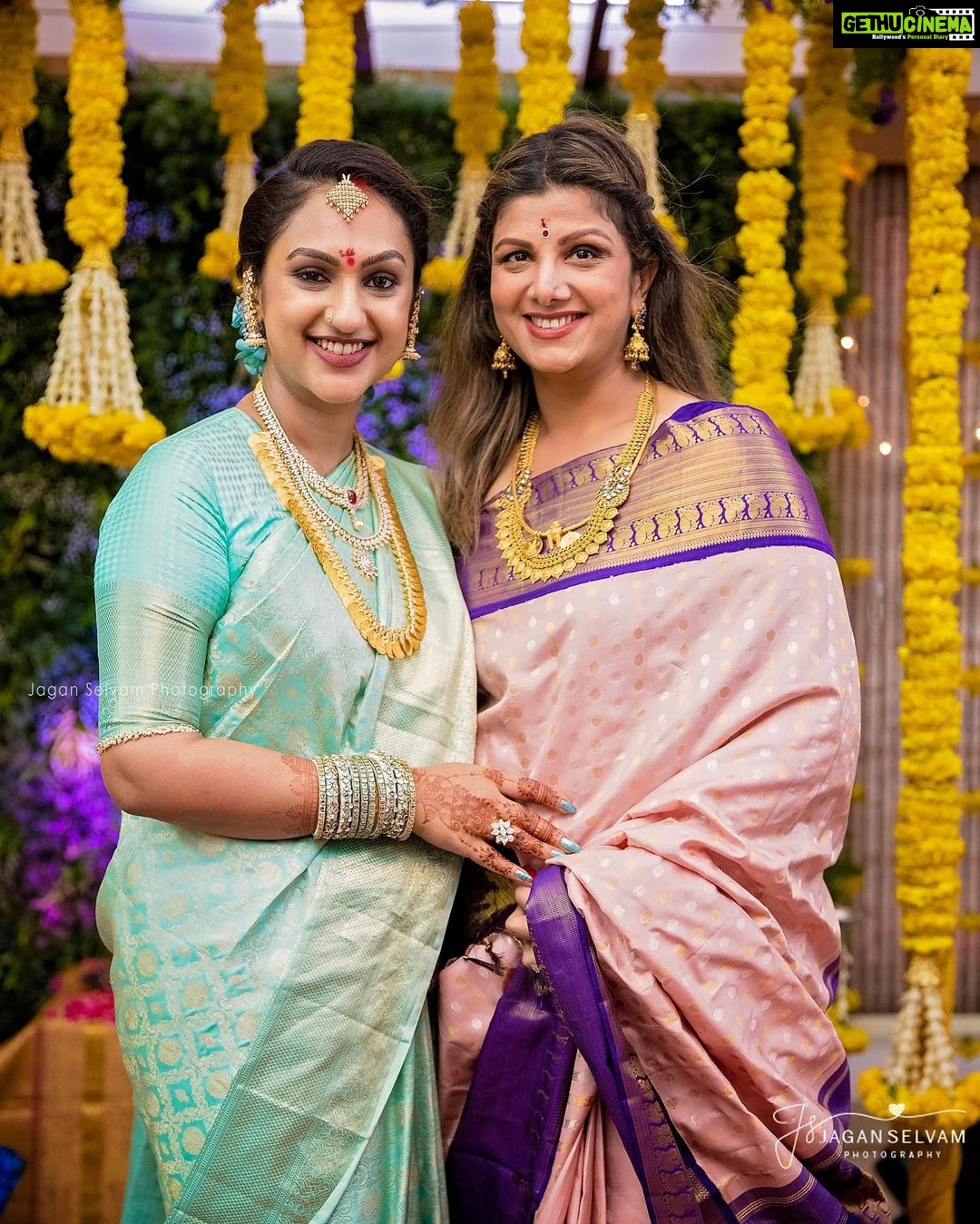 Rambha Instagram - #prithahari #prithaharifan #ramba #silksarees #southindiaactress #actress #sareelove Chennai, India