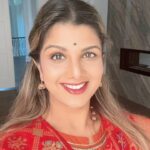 Rambha Instagram – Happy Navarathinam to all 🙏🙏🙏🙏#festival #navratri #durgapuja #celebration #celebrity #familylife #women #function#happy