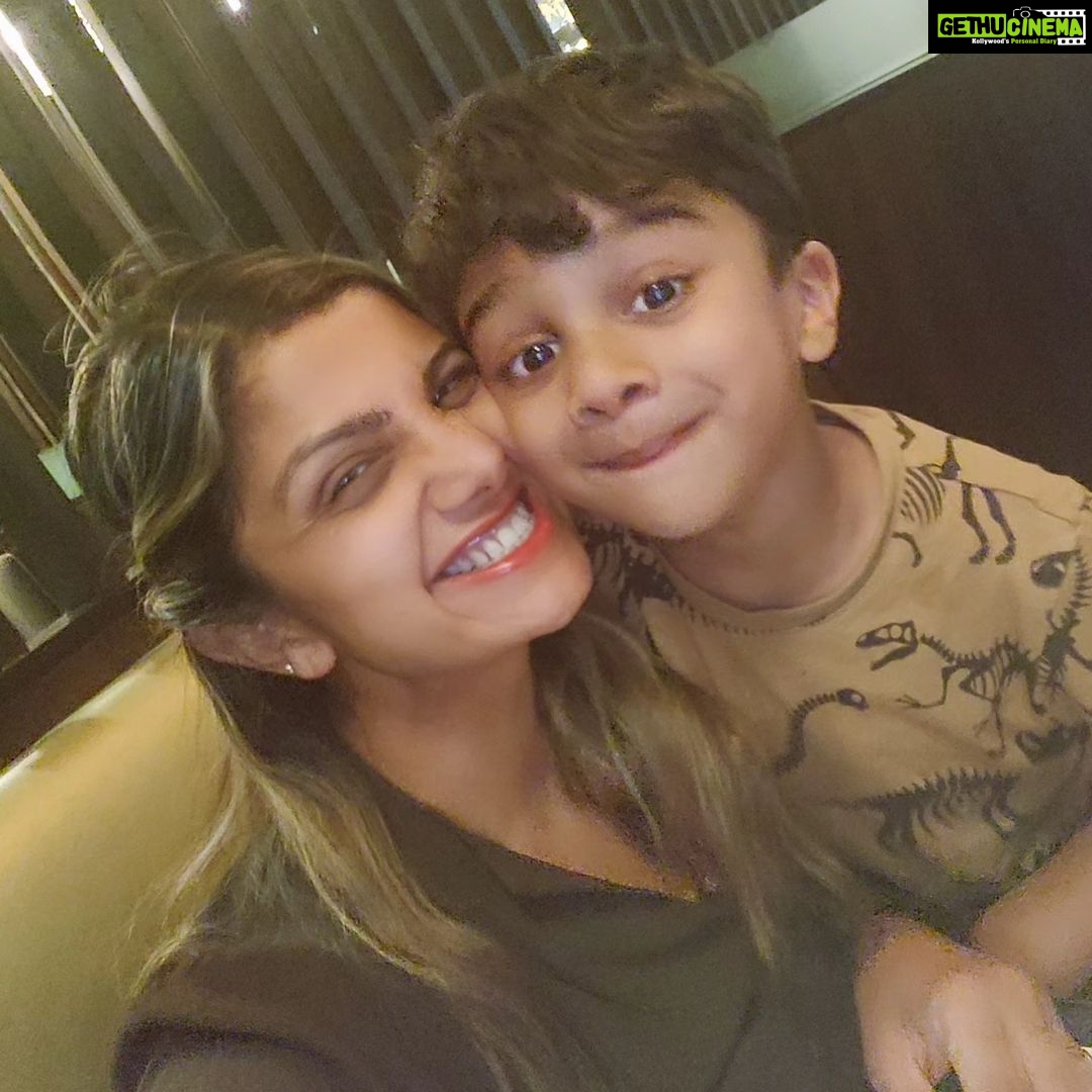Rambha Instagram - Family dinner ❤️#family #familytime #kids #outing #love #bonding #celebrity