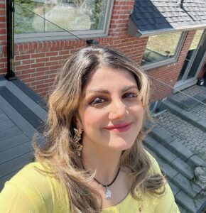 Rambha Instagram - ❤️ Ellarukum Yanoda Iniya Puthandu Naal Vazhthukaal 🤗🙏❤️#festival #celebrity #celebration #family #reels #housewife #women #celebstyle #fans #media #press