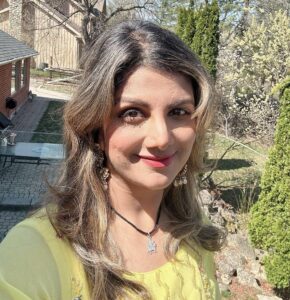 Rambha Instagram - ❤️ Ellarukum Yanoda Iniya Puthandu Naal Vazhthukaal 🤗🙏❤️#festival #celebrity #celebration #family #reels #housewife #women #celebstyle #fans #media #press