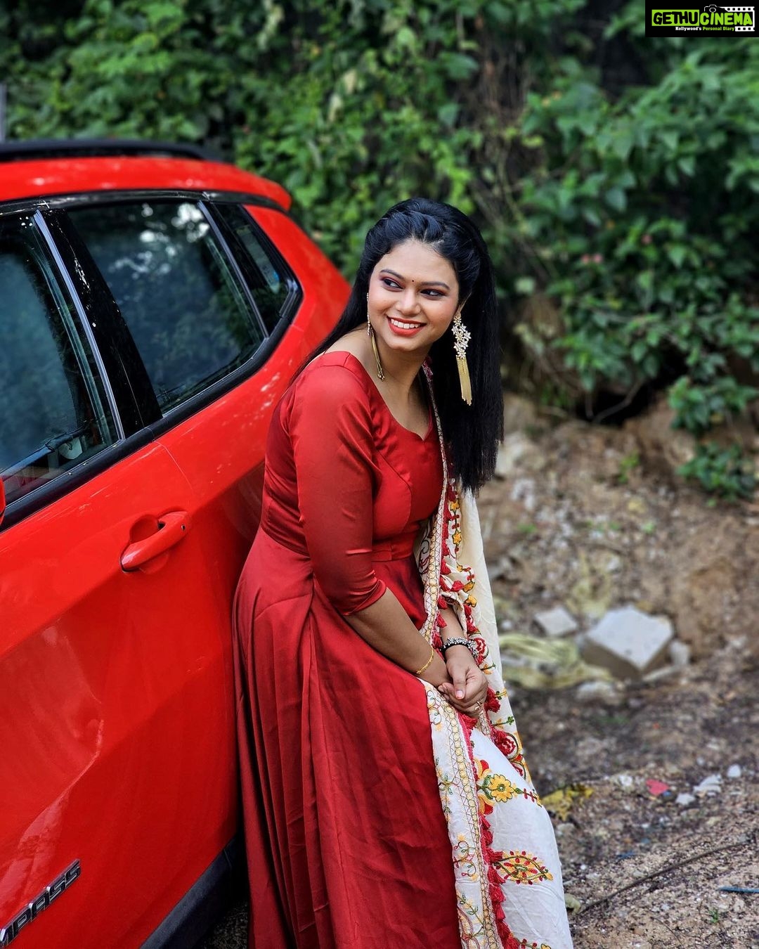 Ramya Behara Instagram - ❤️ Outfit by @zunik_designerclothing P.C- @sahithichaganti ❤️