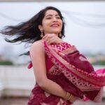 Ramya Subramanian Instagram - Low-key and Loving it !♥️😊✨ #Diwali2023 #SareeDay 💄💇🏻‍♀️- @pavash_ 📸- @madras_ponnu