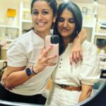 Ranjini Haridas Instagram - Friends who shop together live forever.We also take selfies together.She my crazy frog!!! 🐸👼😈😂 @msmarti_ranj #justdubaithings🇦🇪 #traveldiaries #crazymeetscrazy #ranjiniharidas
