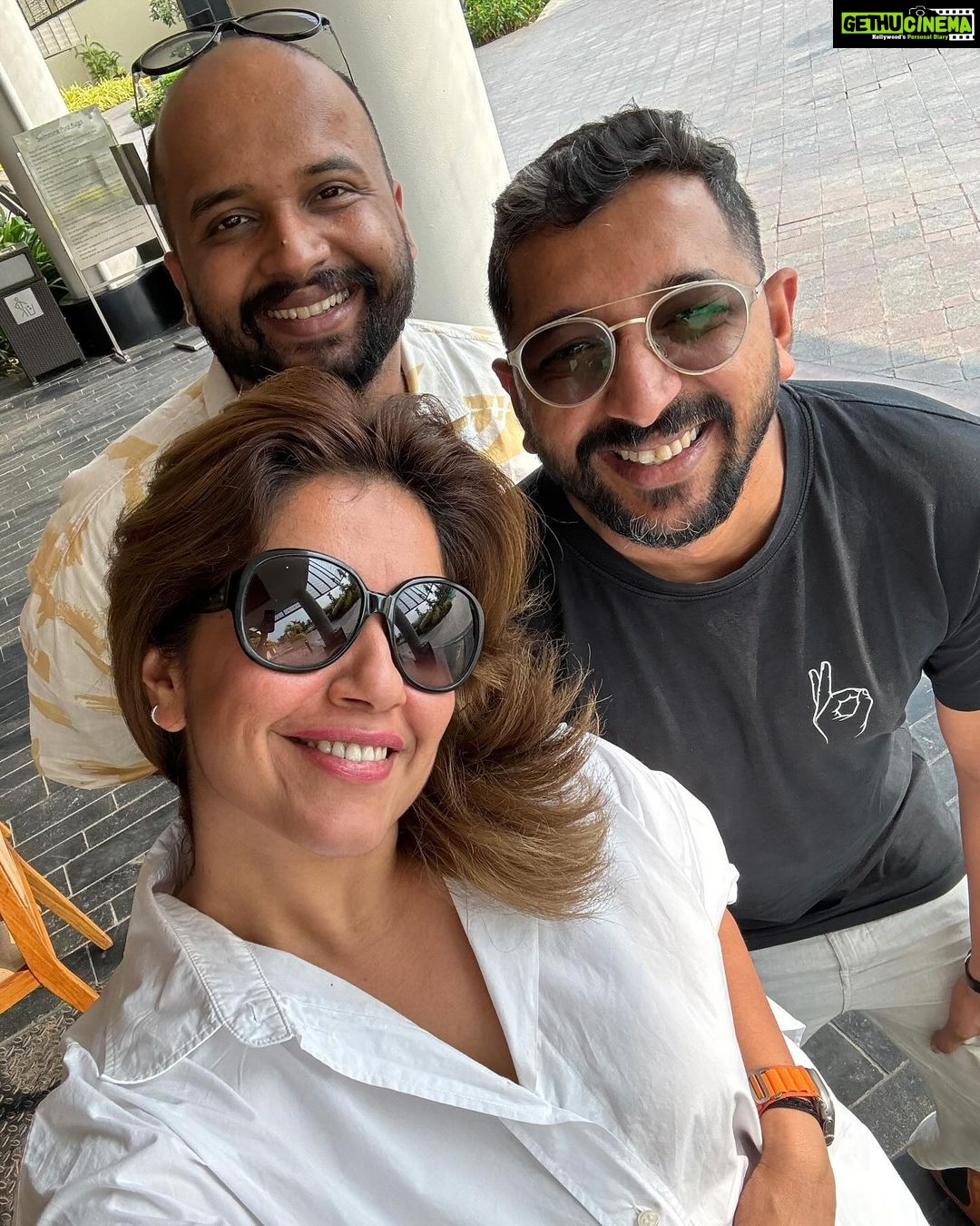Ranjini Haridas Instagram - Catching up with the Berlin Babu @samuelmathew_k and Mumbai ka Munda @neerajrajanshoba after ages in pyaara pyaara Cochin town. 2 hours of paradooshanam parachil over lunch was extremely fulfilling might I add !!!πππ #thegoodolddays #cochindiaries #BerlinMumbaiCochin #lunchmeetup #gossippals #catchingup #friends #π¬