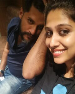 Ranjini Jose Instagram - Viju ❤️

Happiest of bdays da. I love you. Forever ❤️

@thevijayyesudas

#bestbud #viju #fam #bdayboy