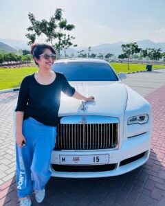 Ranjini Jose Instagram - When your work rides come with exceptional SWAG 😎

#pikups #workrides #uae #fujairah #rollsroyce #blessed #giglife #rj