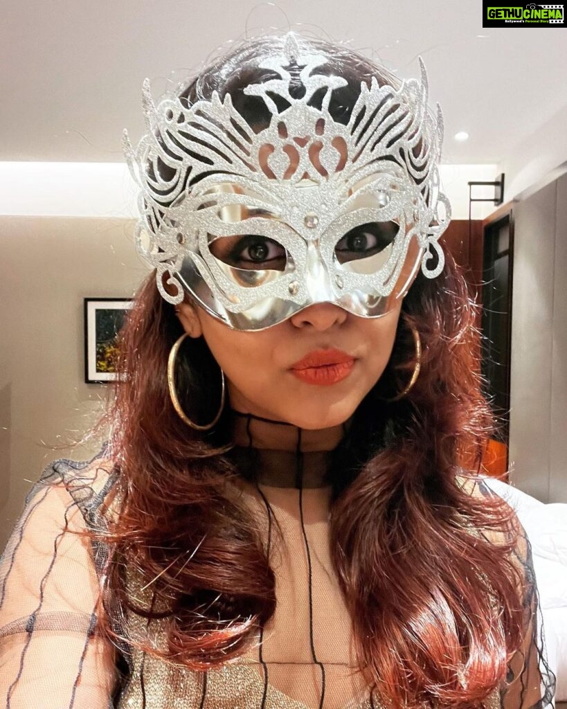 Ranjini Jose Instagram - Take off the mask when you’re speaking to me 🎭 #bereal #strength #courage #patience #timeishere