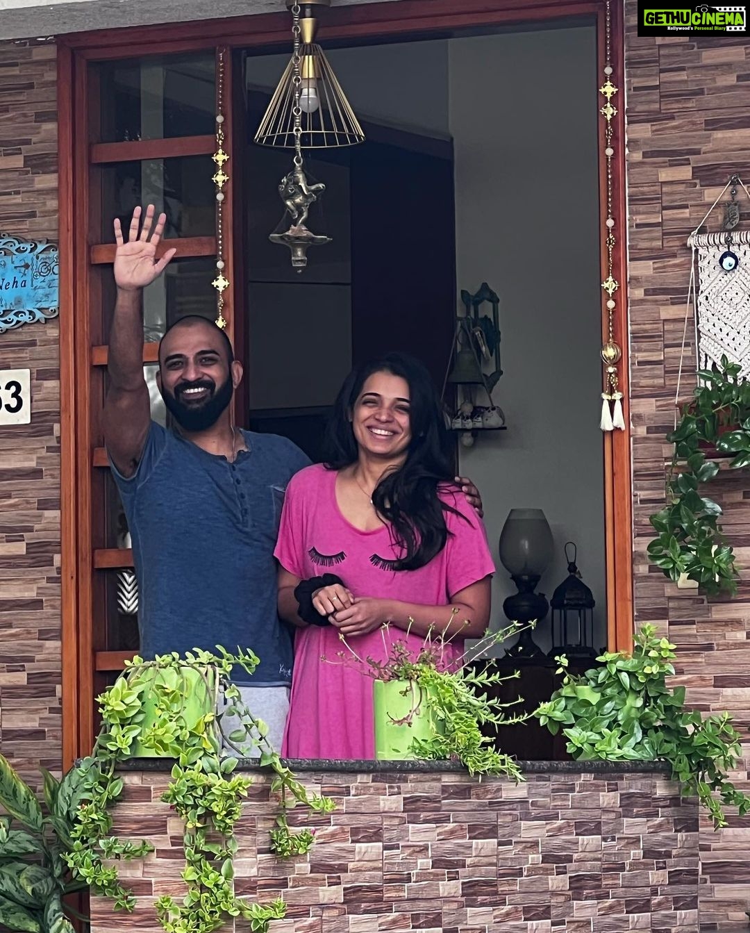 Ranjini Jose Instagram - The week that was … I love you Neha. You’re my family. Thanks for helping me walk out happier than when I landed at your doorstep ❤️ Navin, you’re a darling. I love you ❤️ So happy to have met a bunch of friends who can’t impart anything but love #friendslikefamily #myconstants #bangalore #heart #happiness Bangalore, India