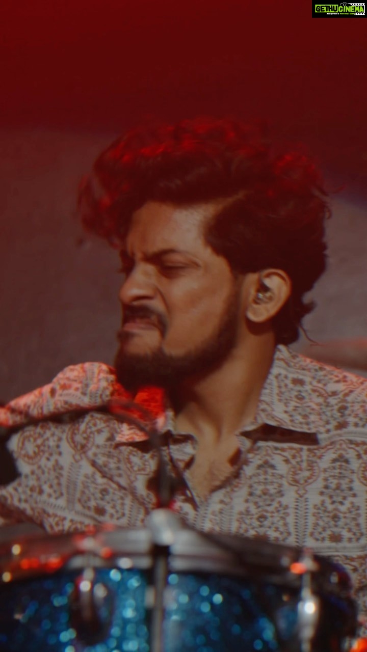 Ranjini Jose Instagram - When the bass drops !!! π½ππ½ #howkhalbaliareyou Breathe in π₯ Link in bio @charlesnazereth @san__lui @the_voodoo_child_ @lesley_rodrigues__ #khalbali #arr #metalrocknuts #funk #bass #band #myboys #me