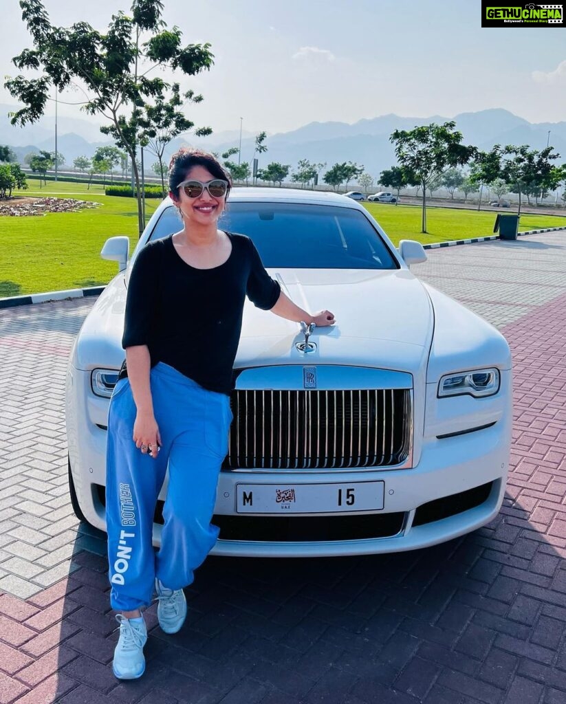 Ranjini Jose Instagram - When your work rides come with exceptional SWAG 😎 #pikups #workrides #uae #fujairah #rollsroyce #blessed #giglife #rj Fujairah