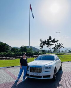 Ranjini Jose Instagram - When your work rides come with exceptional SWAG 😎

#pikups #workrides #uae #fujairah #rollsroyce #blessed #giglife #rj
