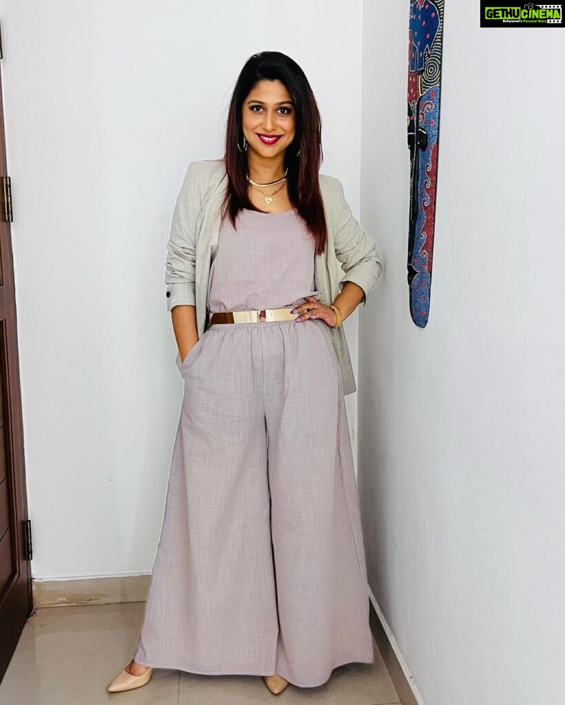 Ranjini Jose Instagram - Lavender hues 🌸 MUH : @prabin_makeupartist Styled by me 😊