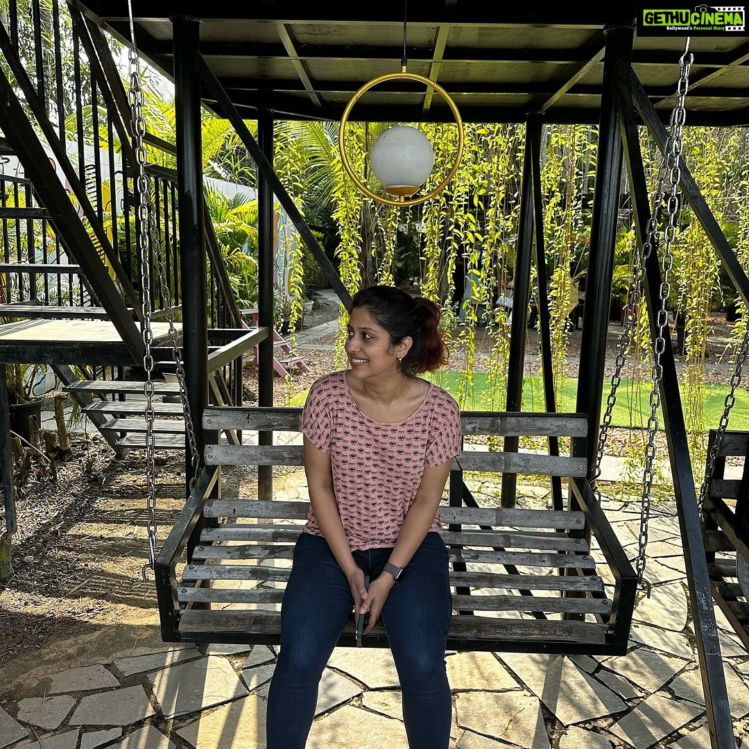 Ranjini Jose Instagram - Idea kitteettilla.. light katheettilla 💡 @uutopianjournal ❤️ Thanks for the lovely lunch and memory. Total amaze it was @ebbietoot Congrats on a great job!!! @thadiyan_chef Thanks for the extremely tasty food ❤️ And the whole team at cafe for their lovely hospitality We loved it #uutopiacafe Cafe Uutopia