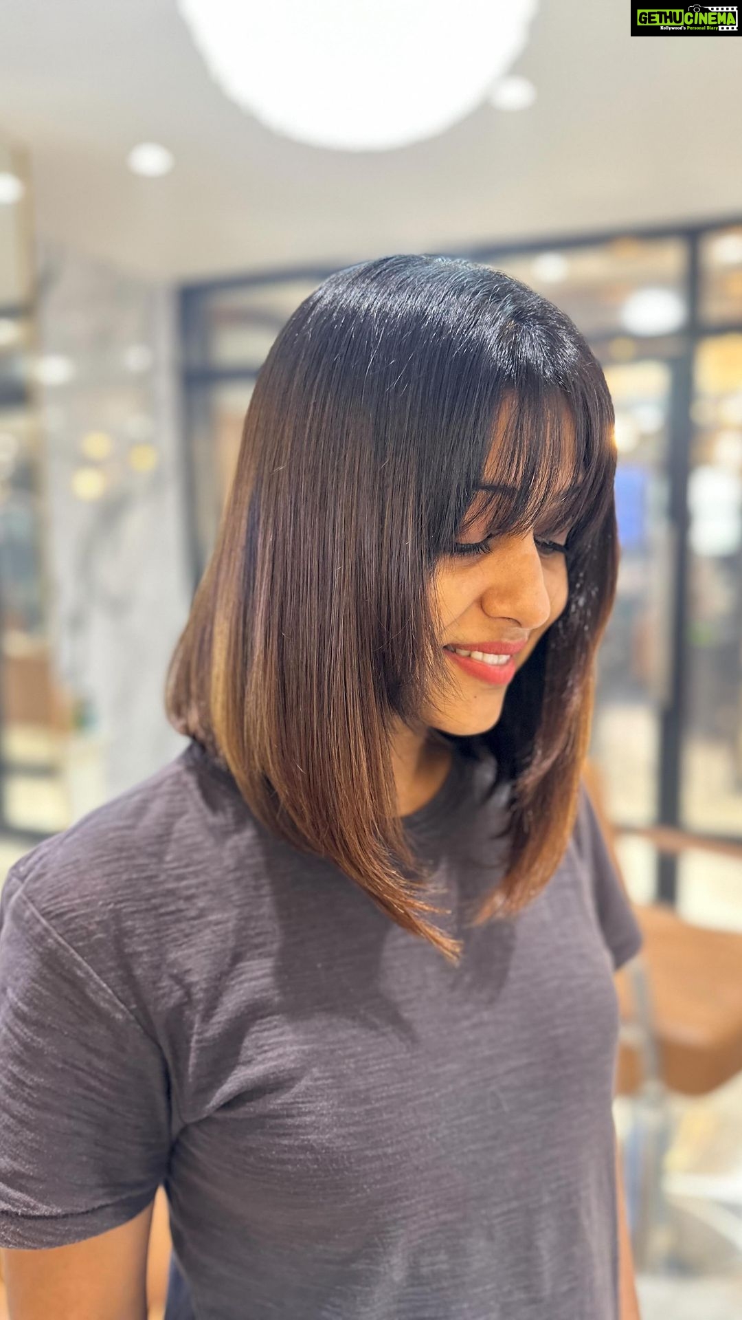 Ranjini Jose Instagram - Our talented creative stylist, Pramod Sharma @hairstylist_pramod executed the hair botox treatment flawlessly for the beautiful Ranjini Jose @ranjinijose #bariksluxesalon #hairtransformation #luxurysalon Bariks Luxe Salon
