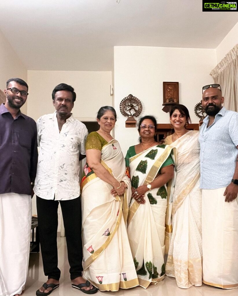 Ranjini Jose Instagram - And I reached home just in time to be with my loved ones this Onam Couldn’t ask for anything more ❤ Hope you all had a lovely Onam with your peeps Wishing you all loads of happiness and prosperity 🌸 Happy Onam ❤