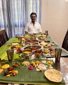 Ranjini Jose Instagram - And I reached home just in time to be with my loved ones this Onam 

Couldn’t ask for anything more ❤️

Hope you all had a lovely Onam with your peeps 

Wishing you all loads of happiness and prosperity 🌸

Happy Onam ❤️