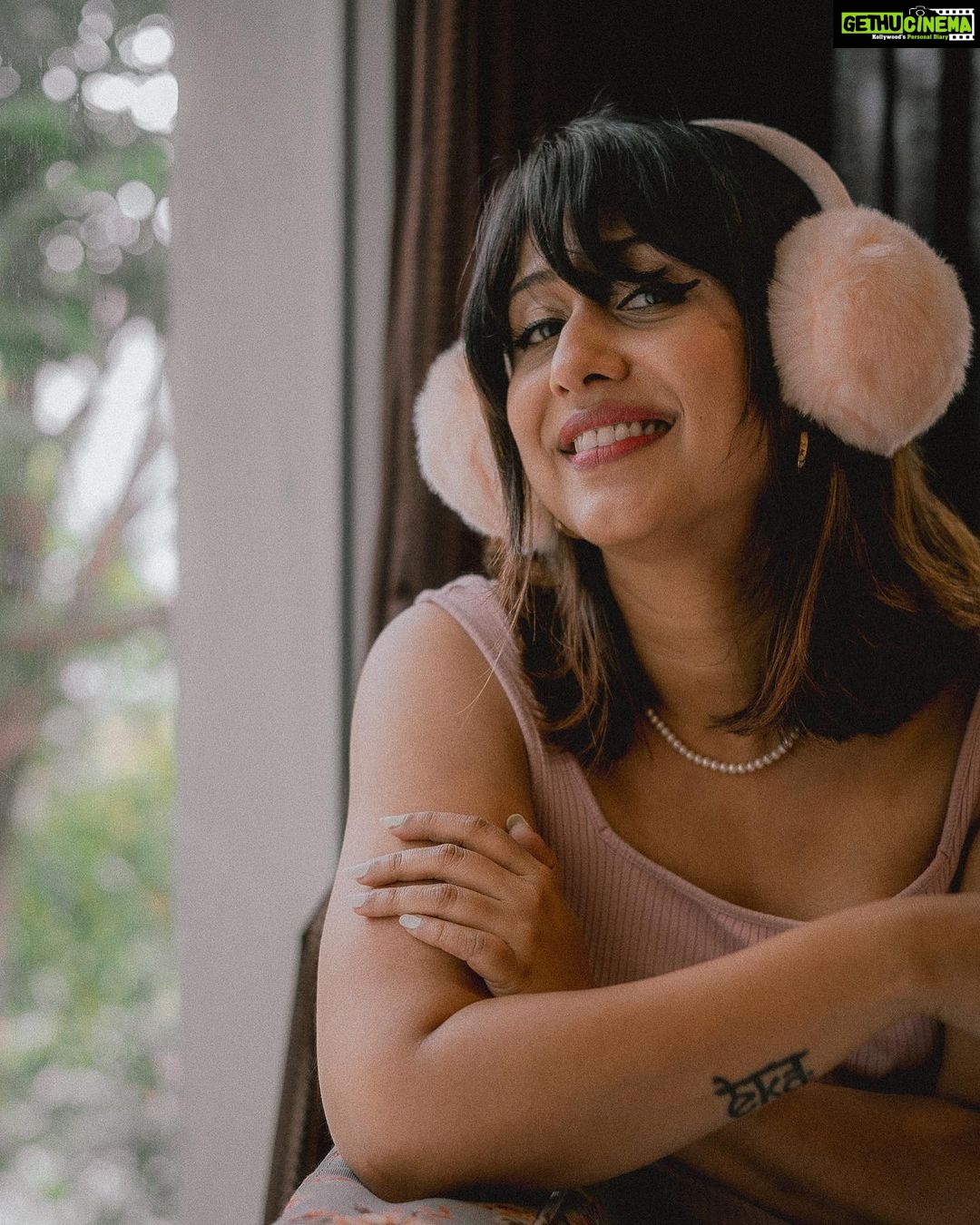 Ranjini Jose Instagram - Pink Noise. Loved creating this series with my girl, Ranjini. Looking forward to the next one. Posted the series on the website. Link in bio ππΈπΈ #portraitphotography #portrait #portraits #portraiture #portraitpage #portraitvision #instaportrait #sonyalpha #sony #sonya7iii #sonyphotography #sonyalphain #alphacollective